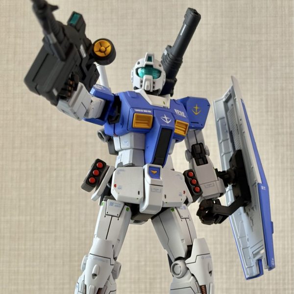 HG 1/144 ジム (ショルダー・キャノン装備/ミサイルポッド装備)