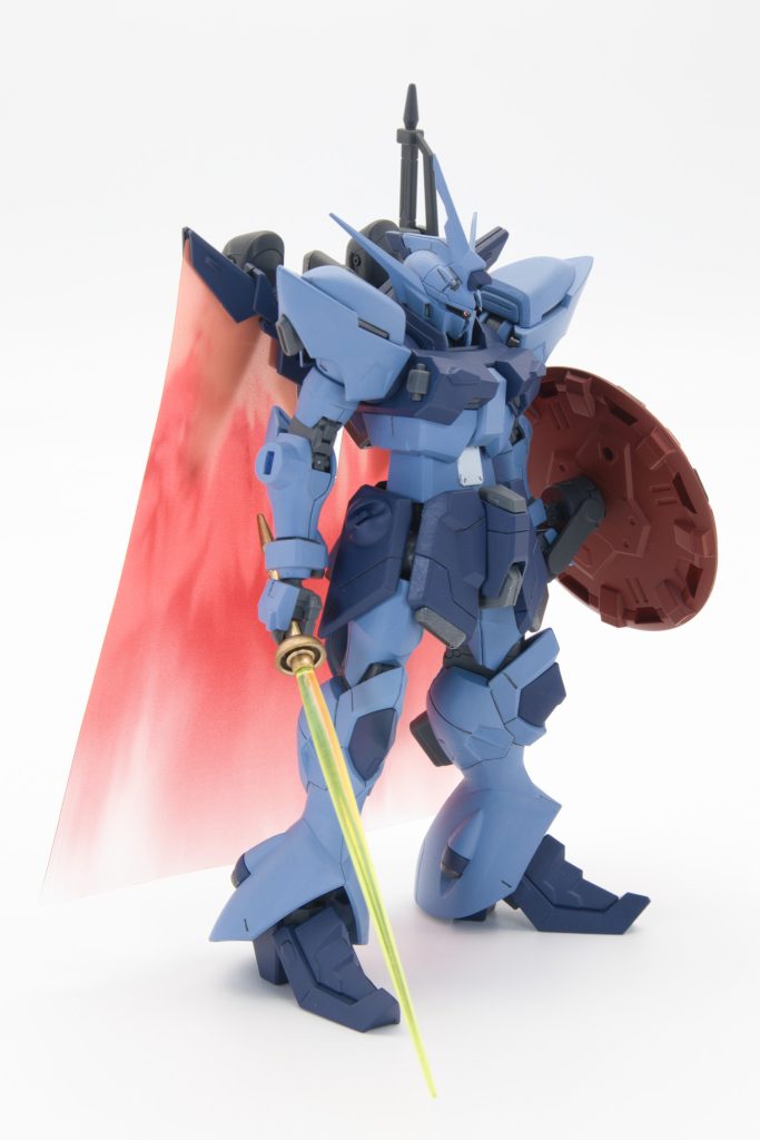 サーベルの刃はファーストのギャンっぽくイエローのものに変えました。