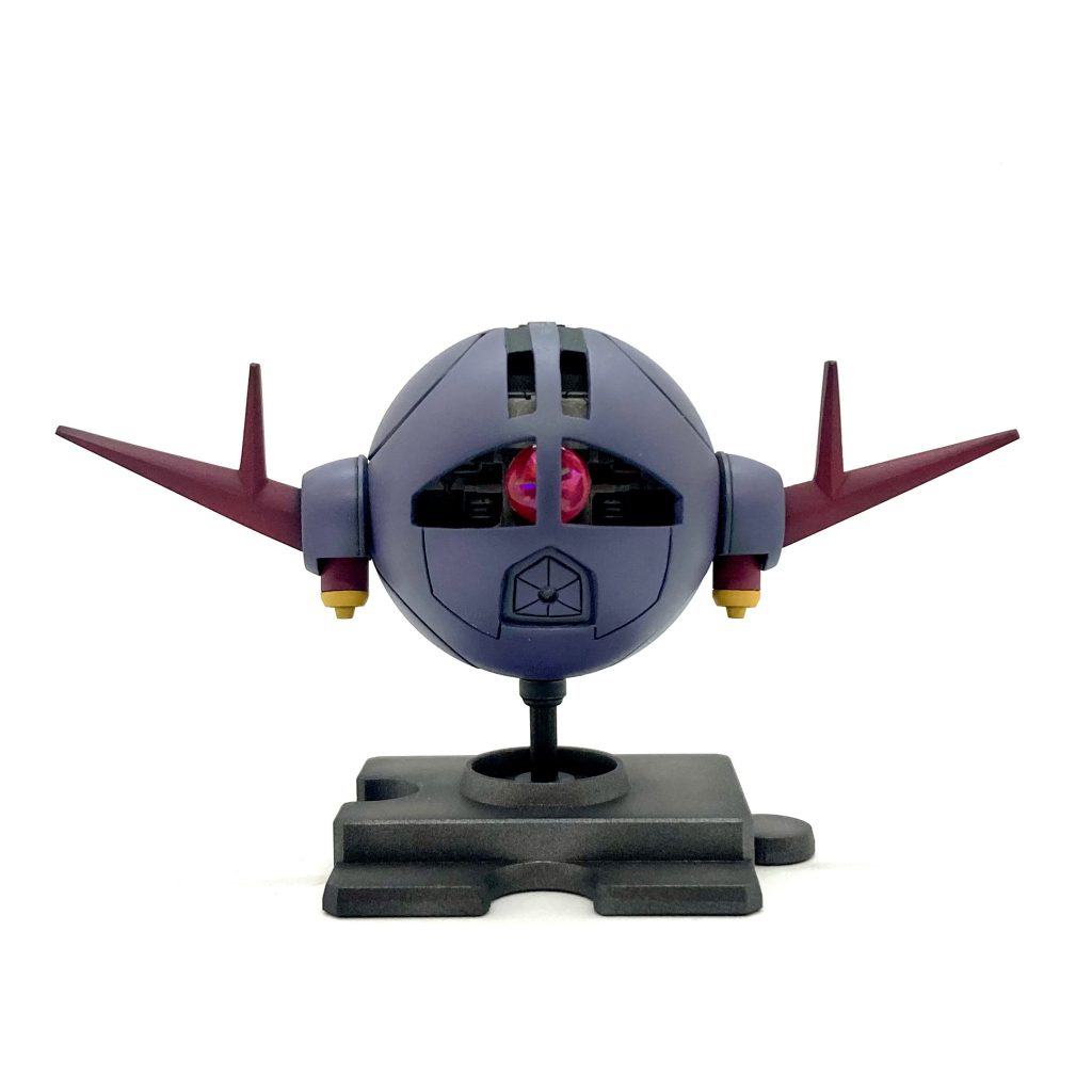 とりあえず先に作ったアタマ。どうにも耳の部分が邪魔して“モビル”に搭乗することができず😩。。。  今回はモビルハロを使わずにいくことにしました。