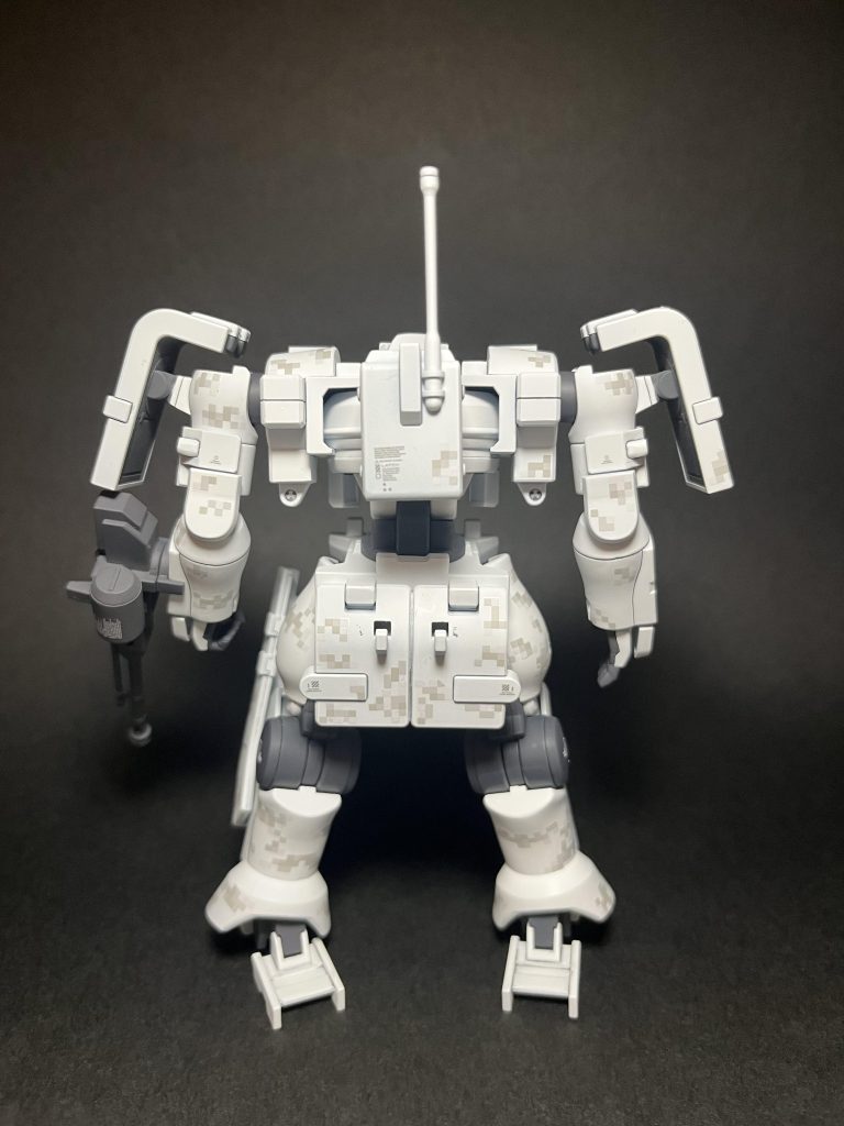 しかしまぁやってはみたものの難しい。塗装で表現するよりいくらか楽だとは思いますが、デカールでもなかなかの量はりましたがまだ少ないですね。。特に後ろ(汗)