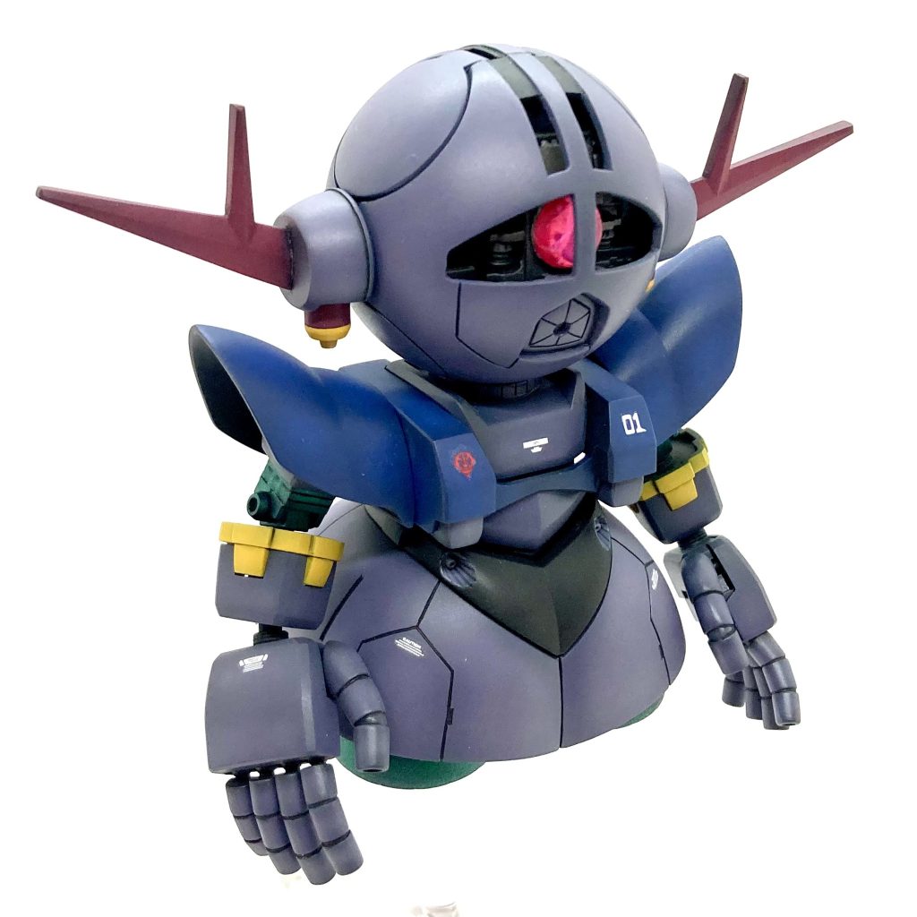 とりあえず先に頭部だけ作ったのですが、その後 胴体部分がモビルハロベースではなんともならず…  SDジオングとHGジオングを組み合わせて作ってみました。