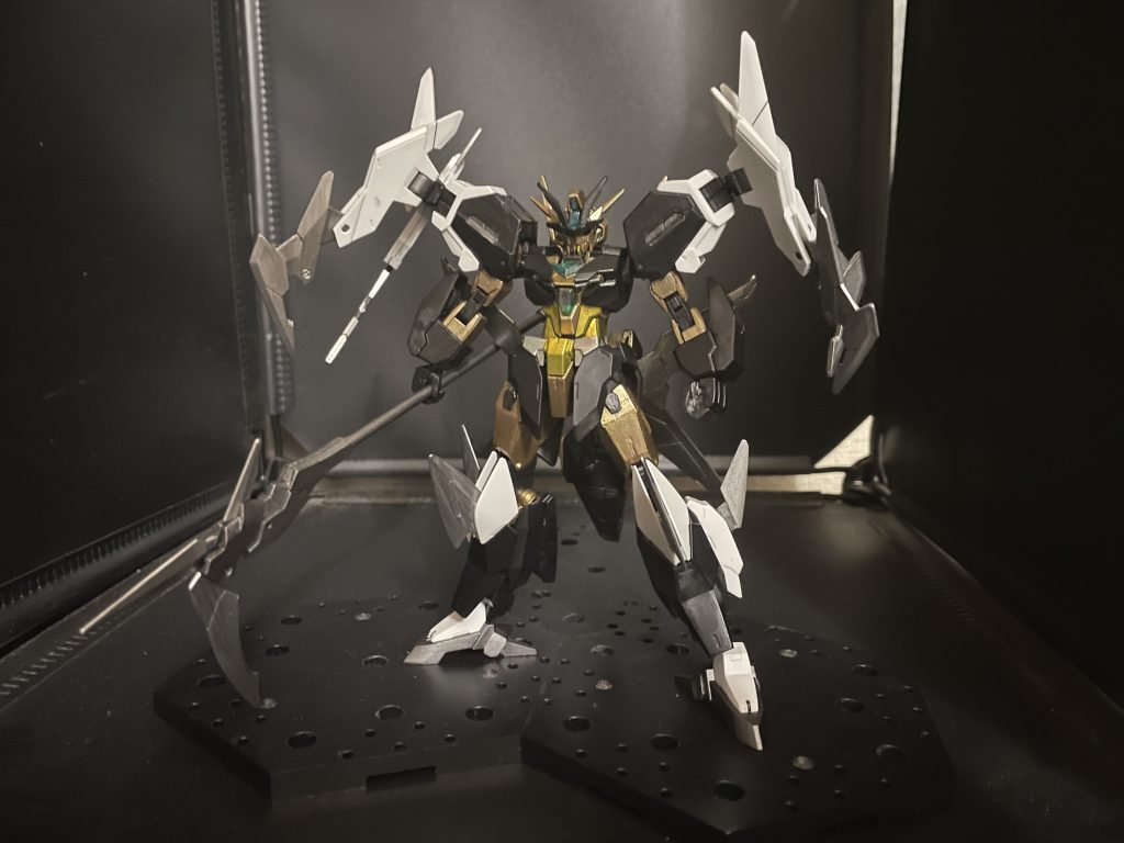 ドッキング形態。ゴールドとブラックは合う。