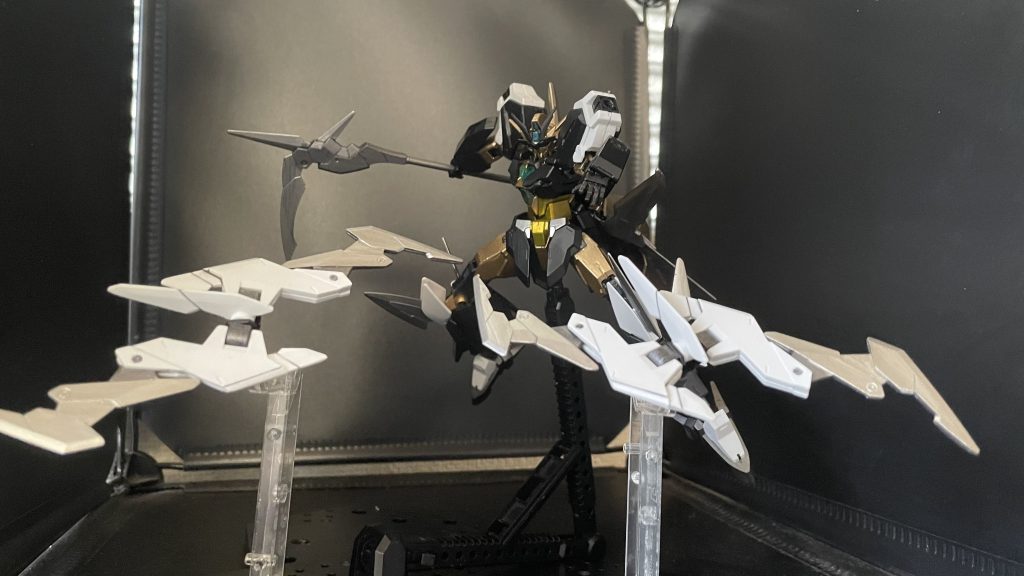 ポージング4 ブレイクロウフェザー展開