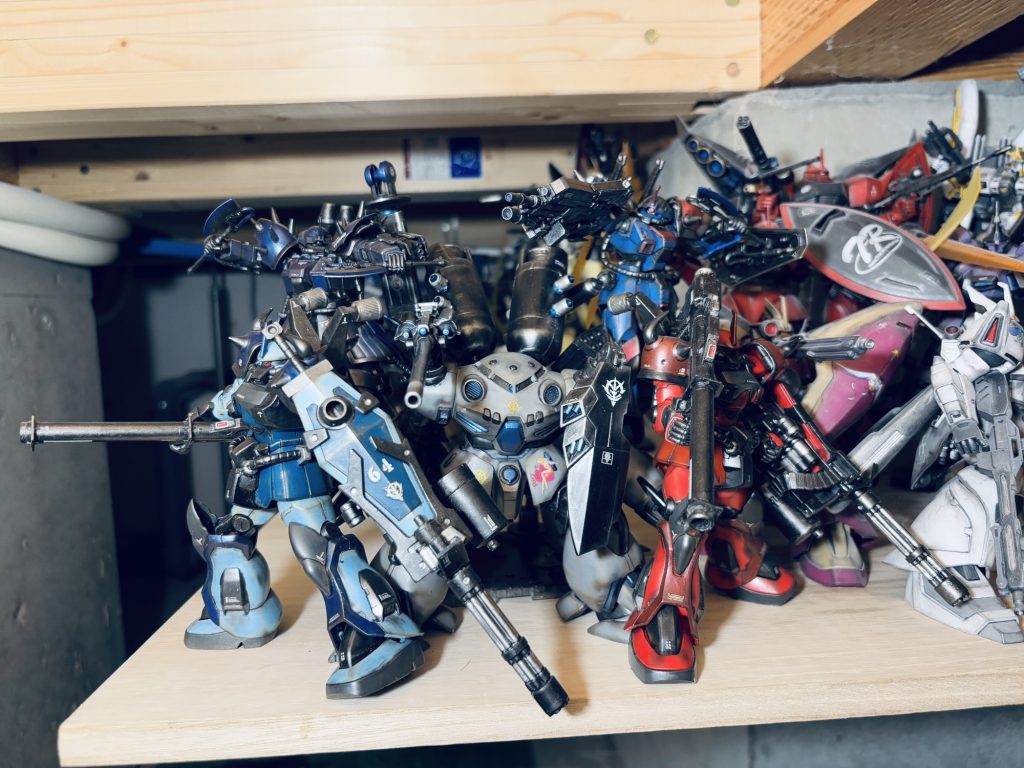 最近作った仲間達と記念撮影。