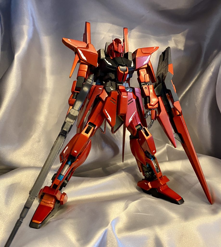 赤部分の塗装は下地にシルバーの上からパーツの中心部にホワイトをグラデーション的に塗布。上からクリアーレッドを重ねました。デカール貼はRGZのものを流用。