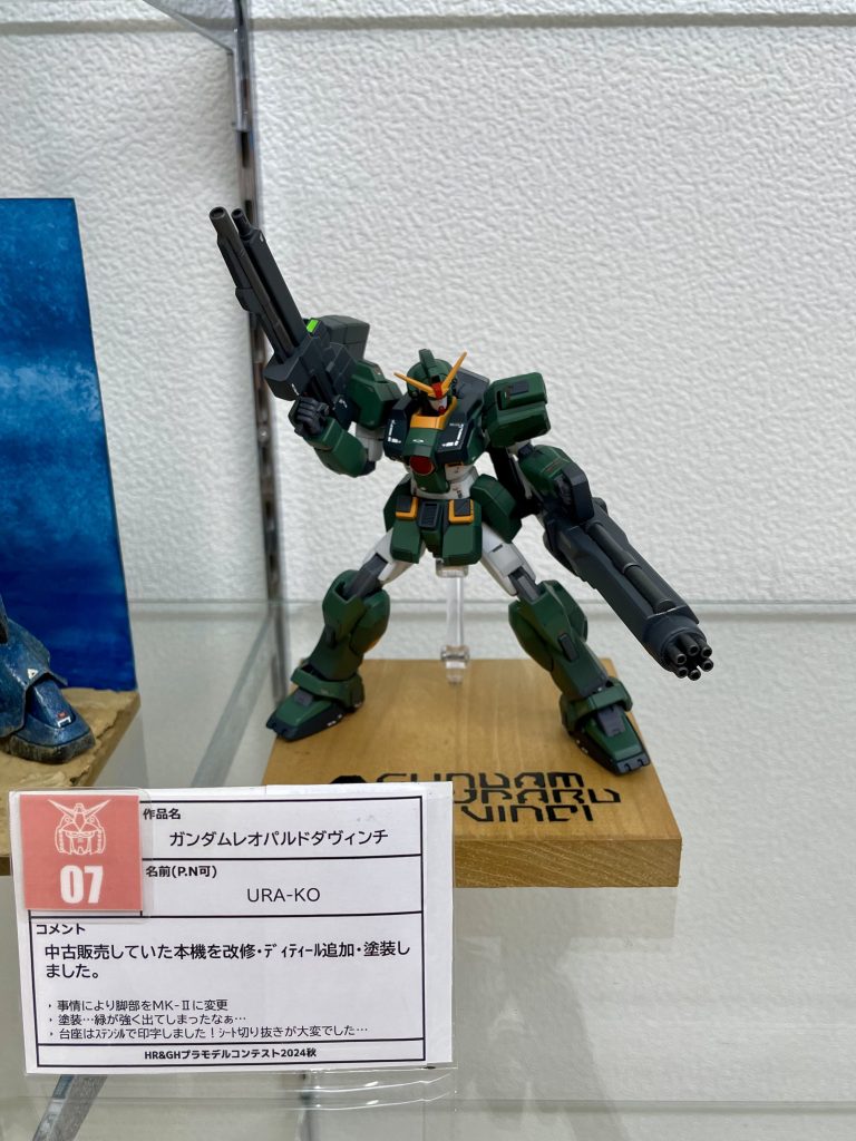 地元の展示会にも出展させてもらいました!台座も100均の木材にスタンプ塗装で機体名を印字してみました!