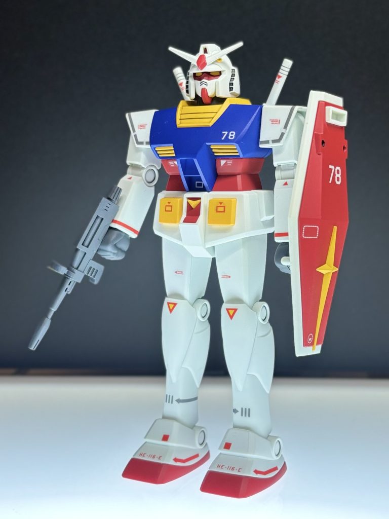 肩のラインデカールはちょっと苦労しました。