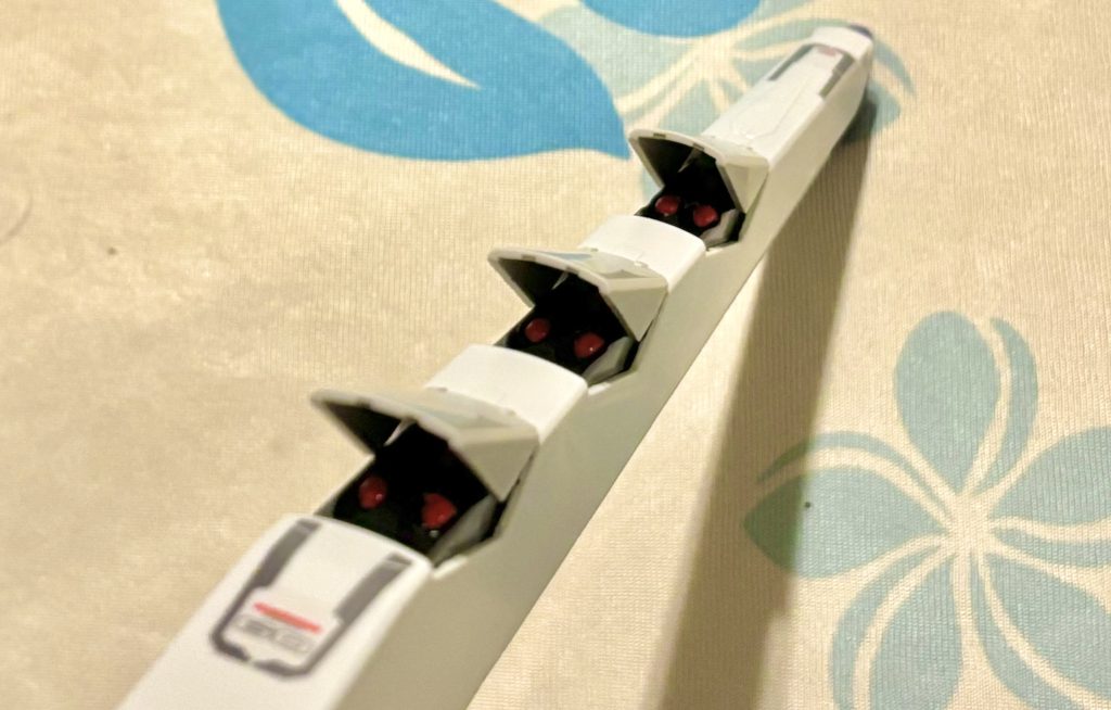 ミサイルハッチ塗り分けその1。