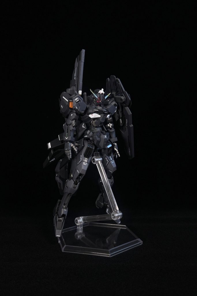 最後まで見ていただきありがとうございました。【2024.11追記】ハンドパーツをアップグレードしたので併せて両刃のサーベルを持たせた画像に切り替えました