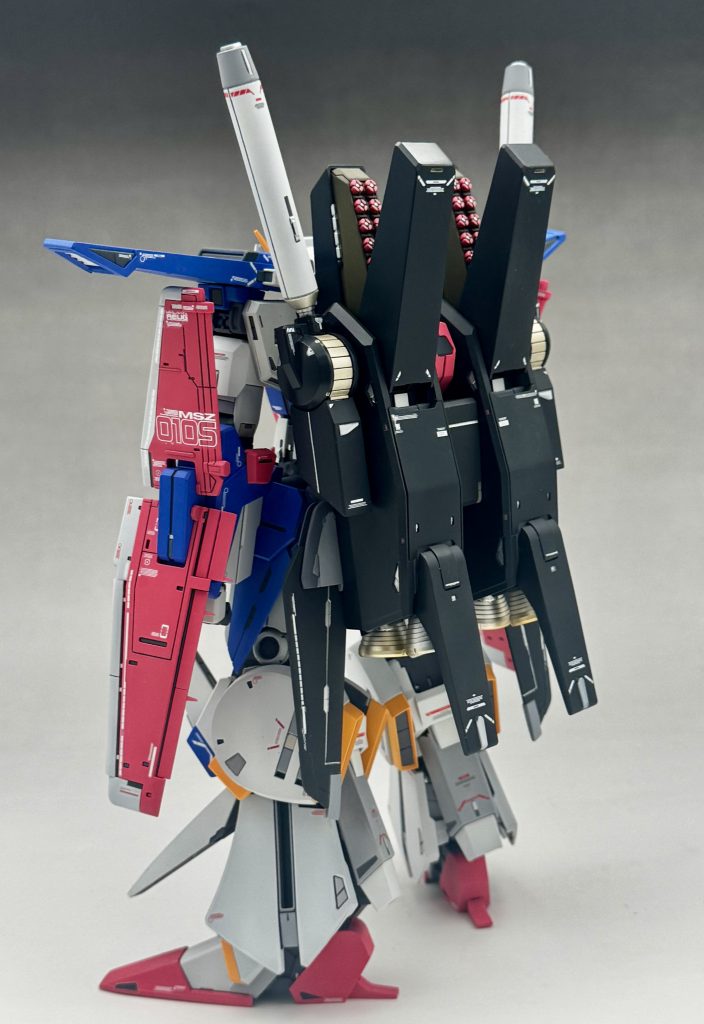 プロポーションは変更せずにカラーリングと筋彫りとデカールでオリジナル感を出しました！ 