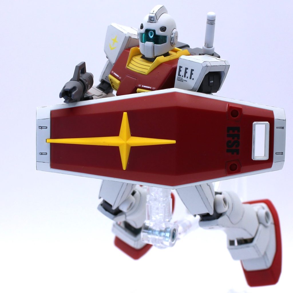 スミ入れは0.3mmシャーペンで行いました。デカールを貼ってつや消しコートして完成です。今回は汚し無しにしてみました。情報量UPの為エッジ部に線を入れましたが、表面処理を怠った為エッジが甘い箇所が多くダルさが目立つ箇所が出てしまいました。本制作は長期間休眠させたりしてモチベが不安定だったからか、全工程通して凡ミス多発しました。