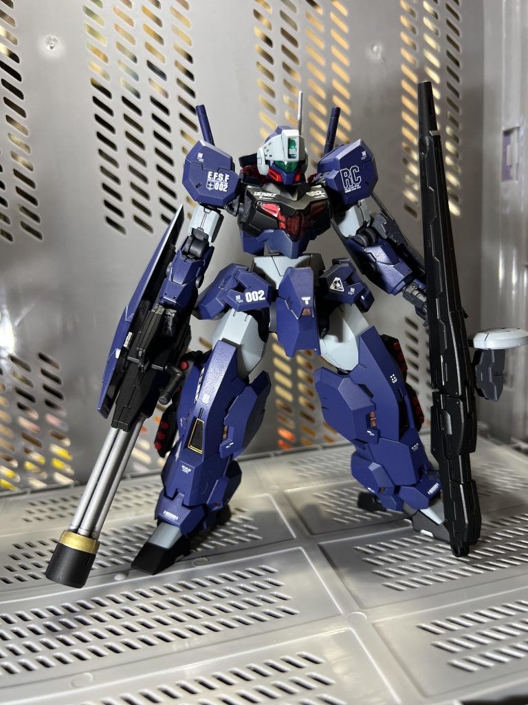 ジムスナイパーⅣ(ジムスナイパーパワード)にGUNDフォーマット搭載、パーメットの流入によるパイロットに対する負荷を疑似AI(疑似電脳)を介することで解決したが搭乗者はNTもしくは強化人間に限定される。