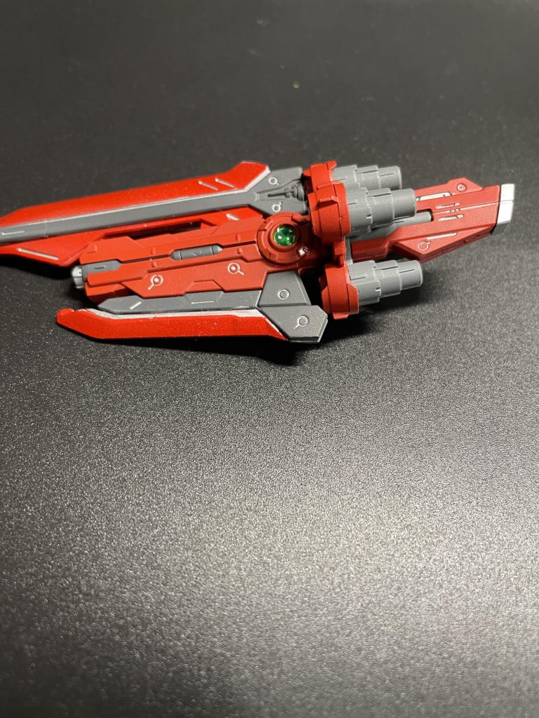 最初はカレトヴルッフを用意してゼータ炎にしようかと思ってましたがアンテナ失くしたことで断念。ただでさえマイナー機体なのにアレンジ加えっちゃったらよく分からなくなっちゃうからね、仕方ないね。それにしてもアンテナだけ見るとライトニングっぽいな……無意識にビルド系にしてしまう性……