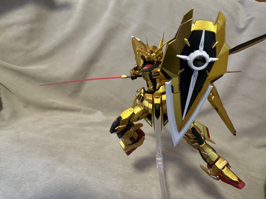 巷で大問題のアドバンスドMSジョイントの股関節ですが、組んだ時は気になりませんが数回動かすと明らかにゆるくなってきます。他キットの股関節で改造も考えたけど現状はパーマネントバニッシュで誤魔化せる範囲かなと