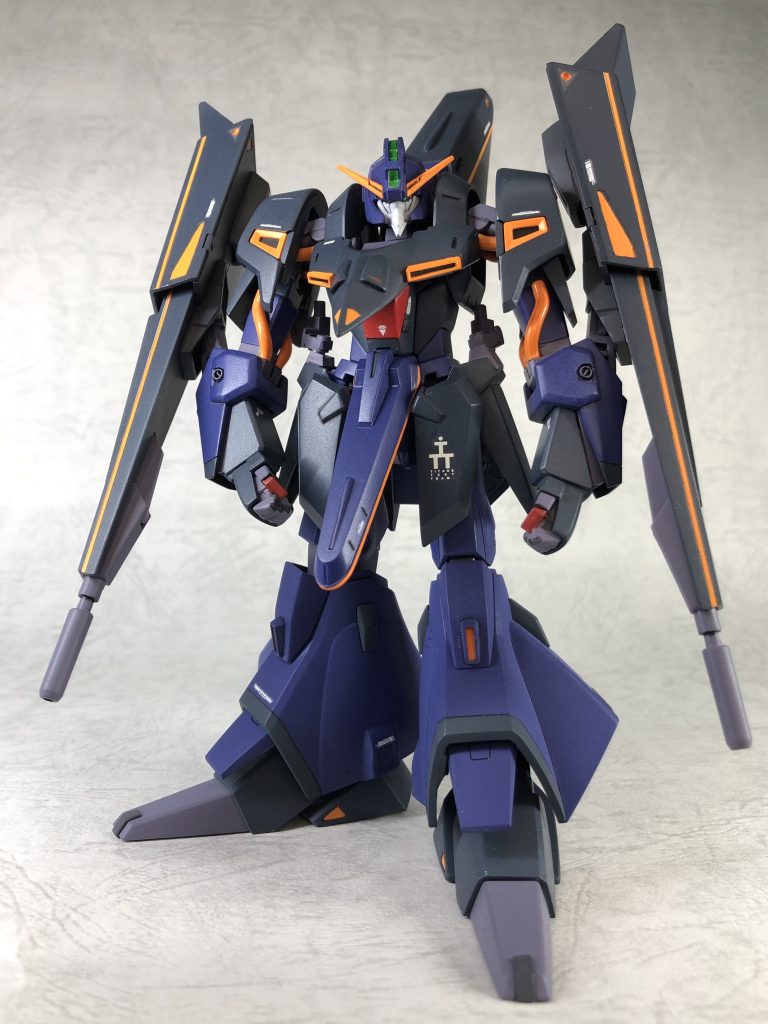 握り手が改良されて見栄えが良くなったコクピットハッチ風ディティールを足してます