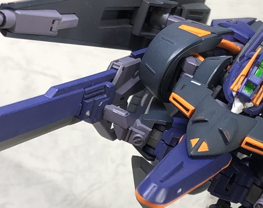 MA時に銃を懸架させたくて折り畳みのアームを自作銃側にポリキャップを埋め込んで軸接続