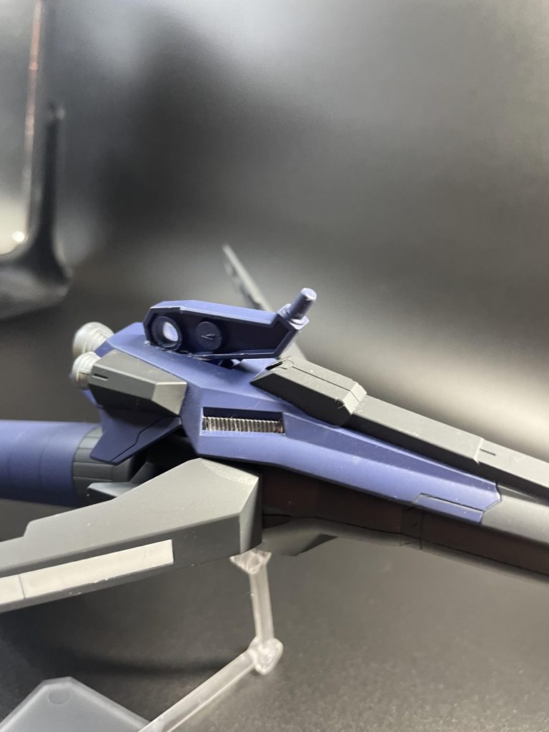 とても見覚えのあるパーツ。機体をそれっぽく乗せる為の苦肉の策。機体を乗せたらほぼ見えないんだけど……