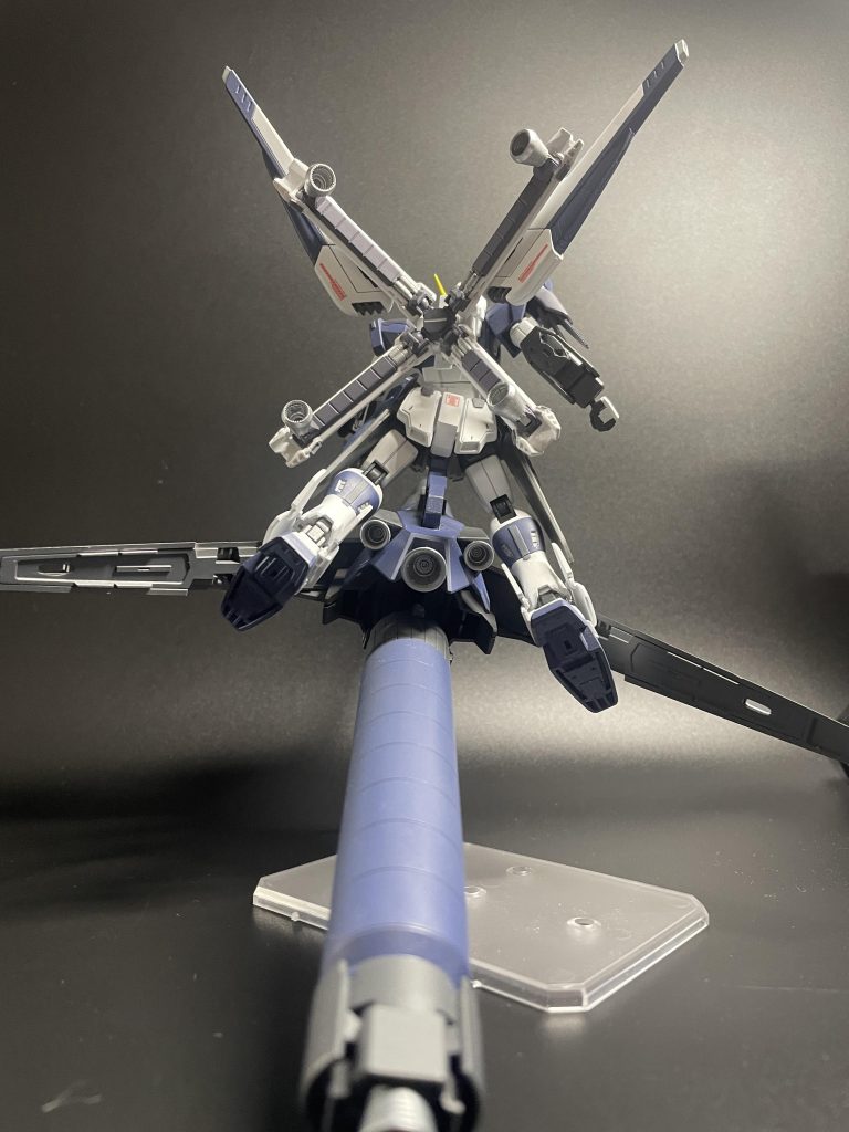 今回、とてもボリュームが少ない……それもそのはず、乗ってる機体がいないもの！というわけで明日はこの写真の機体！お楽しみに！僕はビルドダイバーズに脳を焼かれ、作中世界に存在するようなガンプラを作りまくってます！これからもどんどん新しい機体を出していきますので気に入ってくださった方、是非いいねやフォローお願いします！  