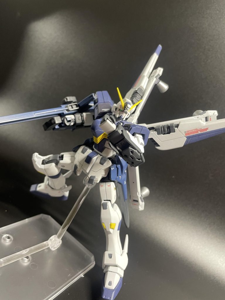 X魔王っぽい……ぽくない？全く意図していなかったんですが、シルエットがとても似通ってしまいましたね。反省。バルバトスもそうですけど、公式が改造しまくっていると中々個性が出しづらいんですよね。さて、救出組はこれで最後！残るはあと三機分！今まで以上に仕上げてありますので、ご期待ください！！僕はビルドダイバーズに脳を焼かれ、作中世界に存在するようなガンプラを作りまくってます！これからもどんどん新しい機体を出していきますので気に入ってくださった方、是非いいねやフォローお願いします！  