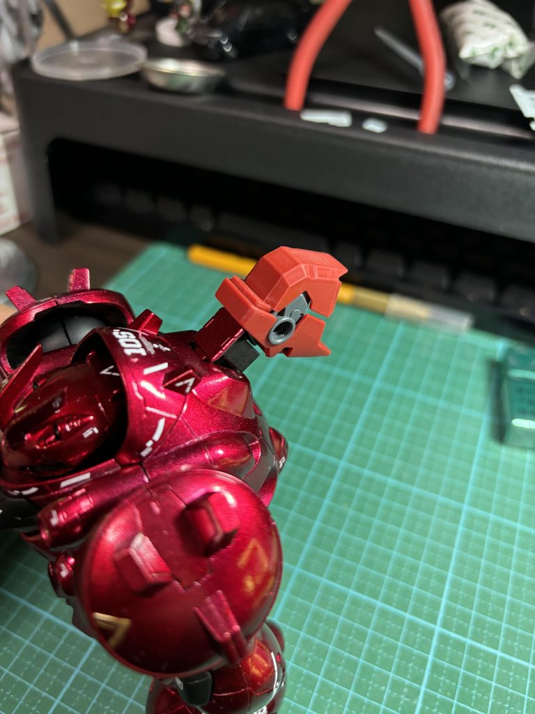 スラスターはHGシナンジュ用を使用しました。