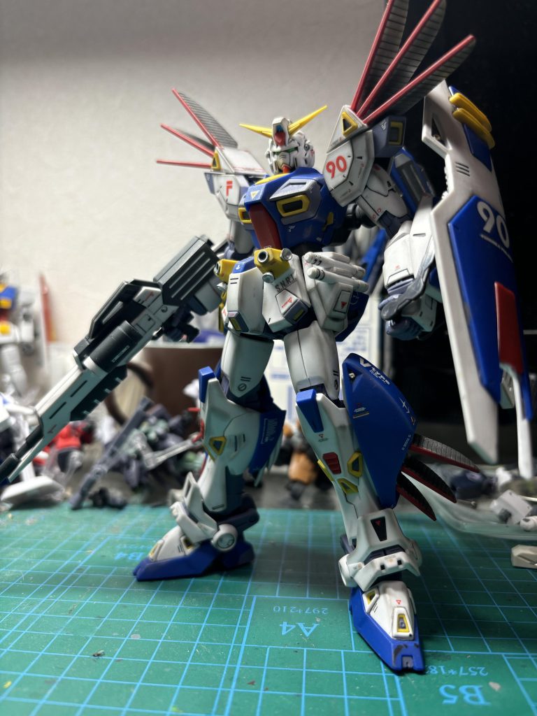 投稿予定じゃ無かったF90-Vタイプ…初購入のガンプラがコレの旧キットでした。色々と感慨深い