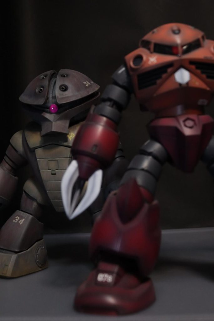 え？潜入でしょ？なんでそんな目立つ色なん💢💢