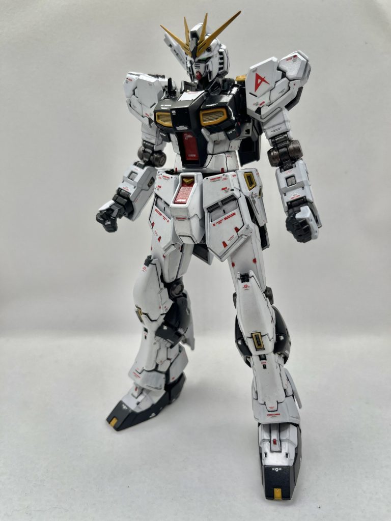 塗装終了後、デカール貼り付け。ロールアウト状態です。