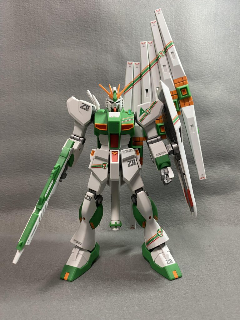 昔は半年に一回ぐらいセブン-イレブンのガンプラ出ていたような気がしますが、この頃はないですね。