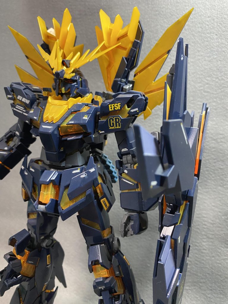 成形色も良い感じでツヤありで製作しました。