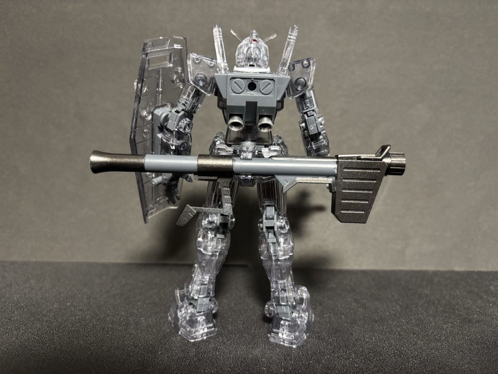 クリアは大切にしつつ、バーニアや武装等一部を塗装したりクリア艶消しを施しました。