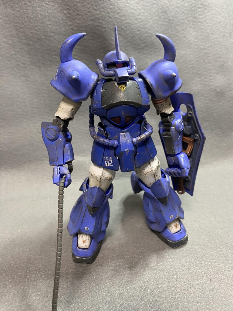 全身青の機体ではランバ・ラル仕様じゃないかと思い白を入れてみました。