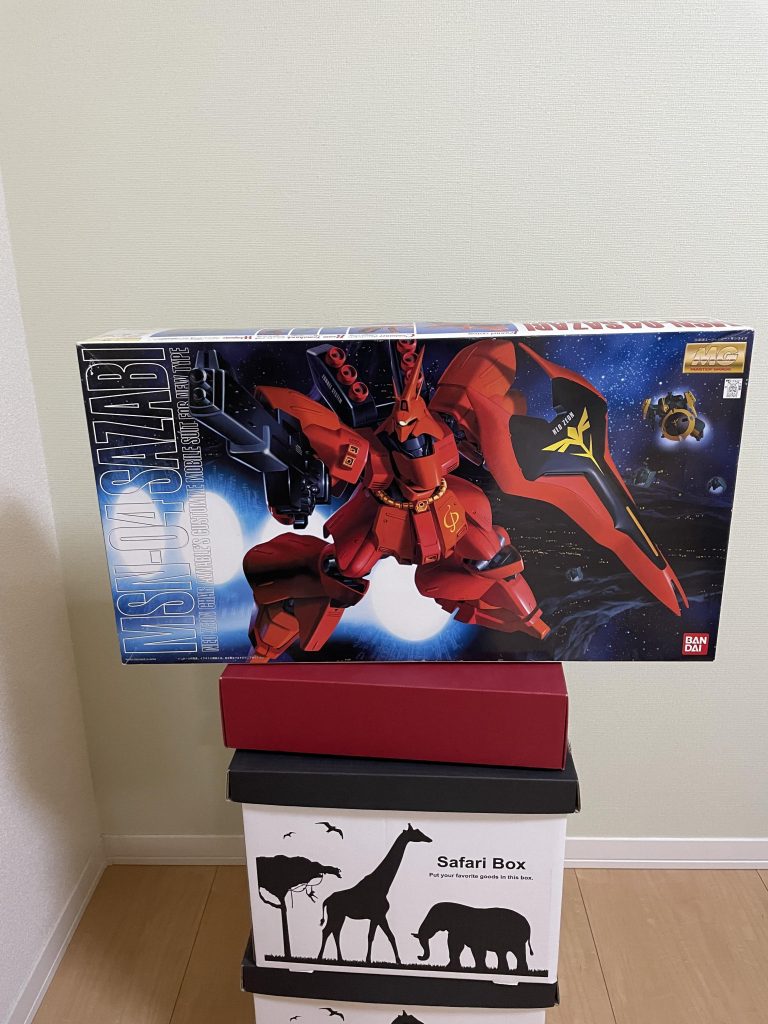 この箱のデカさよ比較対象がなくてすみません