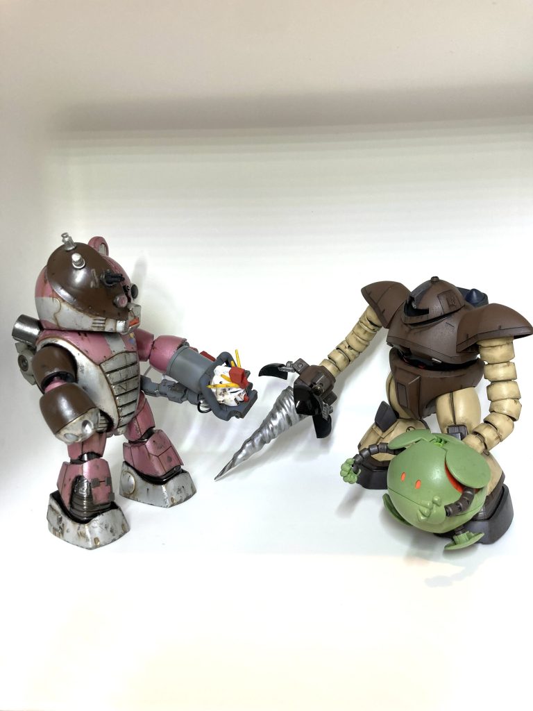 凶暴なクマと交戦するハロゴッグ