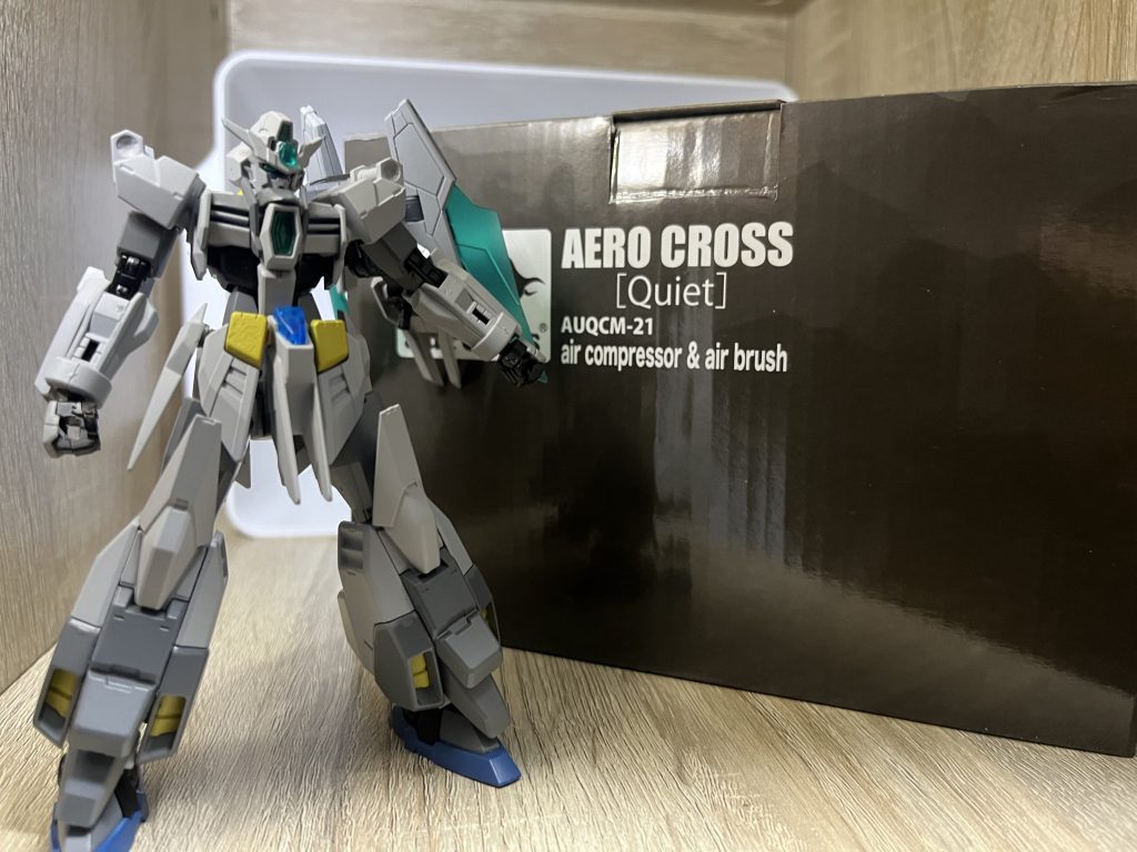そしてなんと！サンタさんがエアブラシを届けてくれましたﾔｯﾀ＼( ‘ω’)／ﾔｯﾀこれから毎日がガンプラDayですね！