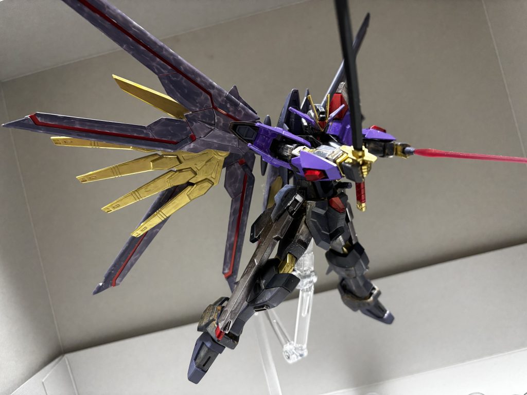 全体的に塗装が歪な点が多いですがそのままにしました。