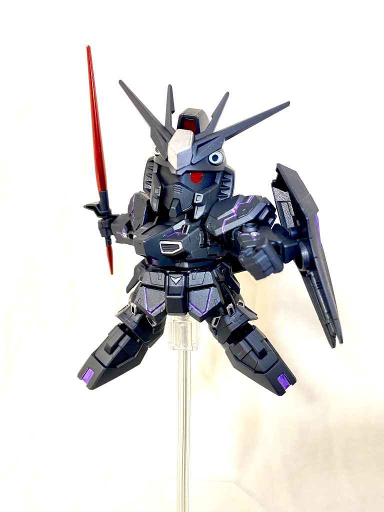 影のνガンダムをイメージしたので、ガシャポン展開していたSDガンダムバインドっぽくしてみました。