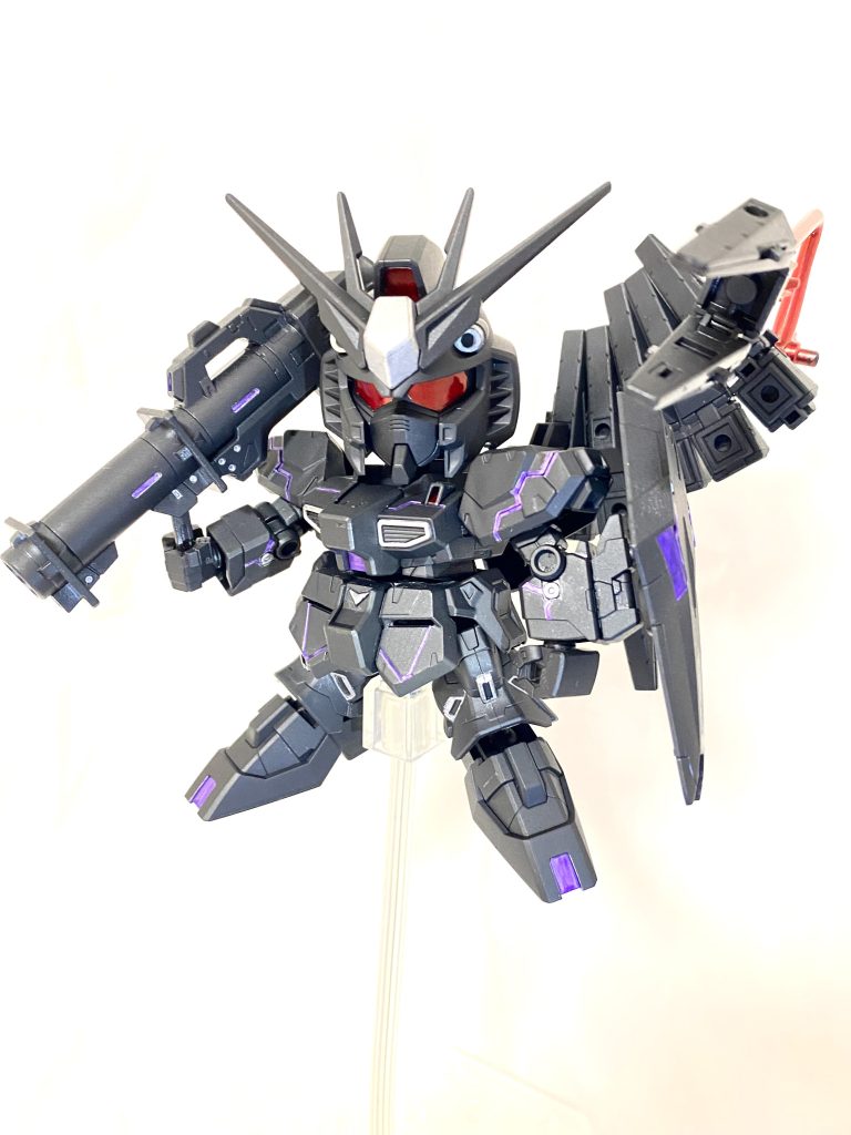 今回は塗装箇所も少なく仕上げたのですが、黒成型色につや消しがカッコ良すぎて満足しています。