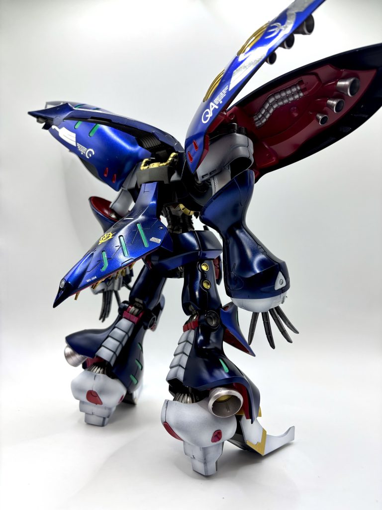 後ろ姿は中々にカラフルになってますwこれは好み分かれるかも💦