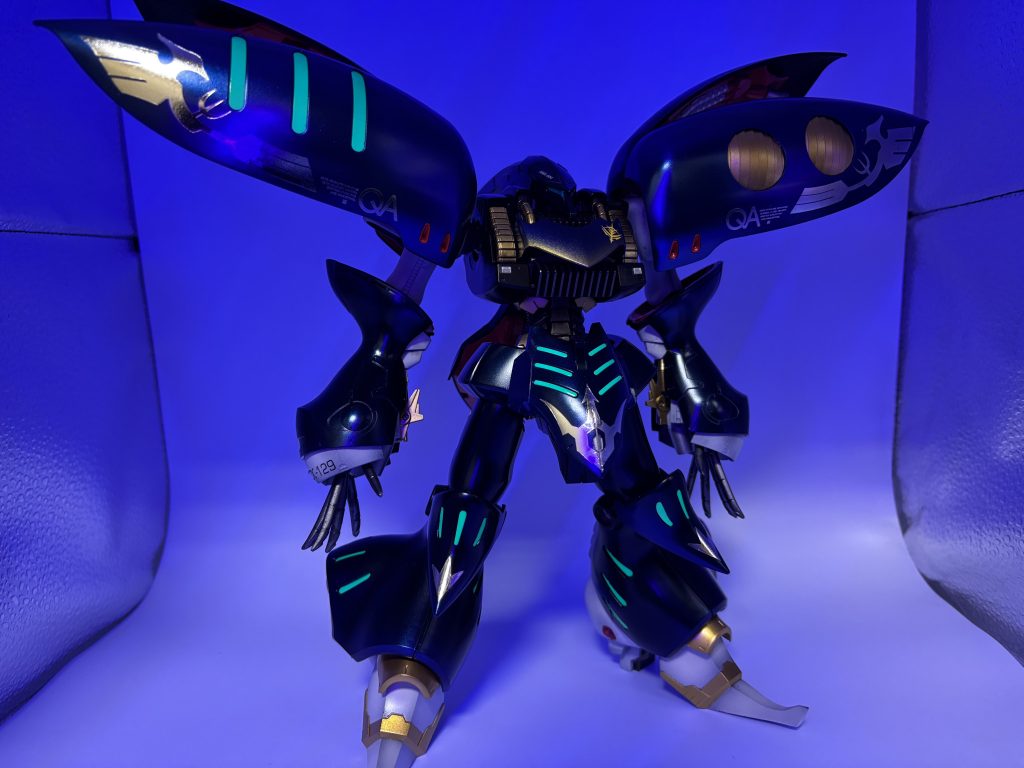 蛍光塗料もつかってます