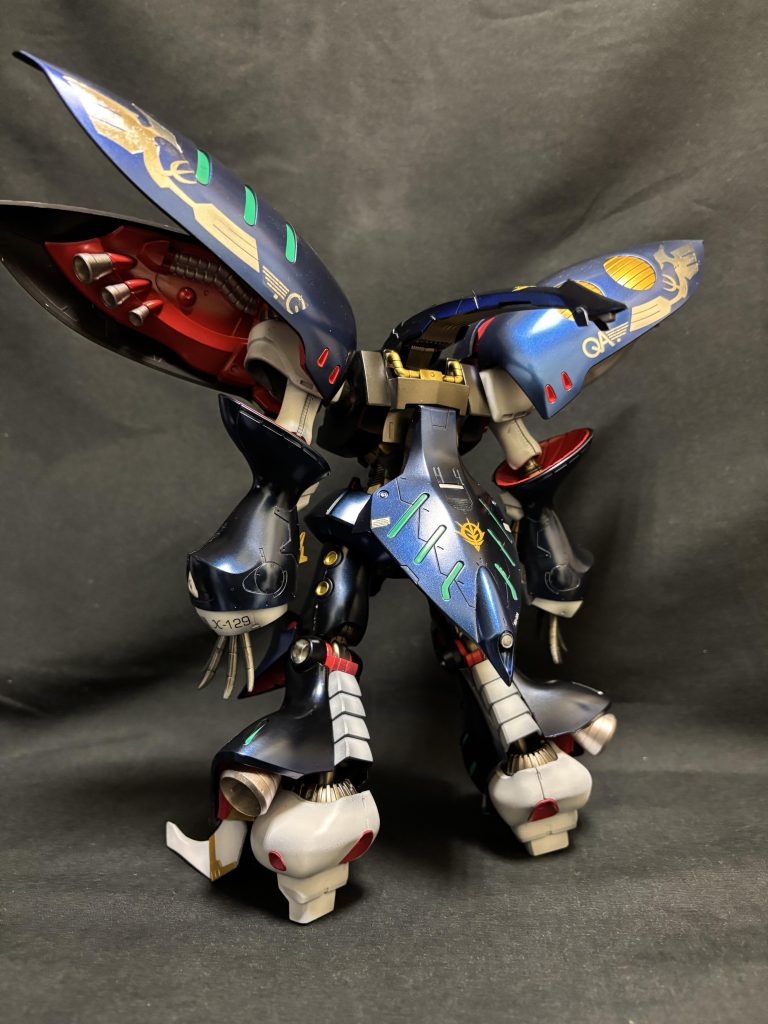 足の増設スラスターと白スリッパお気に入りです！足白にするパターン多いかも