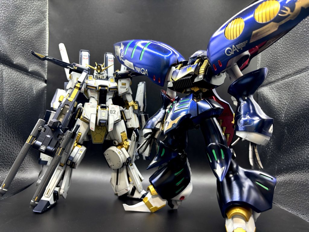 ZZとのツーショット！良いね😚今回はカラーリング命って感じで作りました！奇抜なカラーでしたが最後まで見てくれてありがとうございました🙏