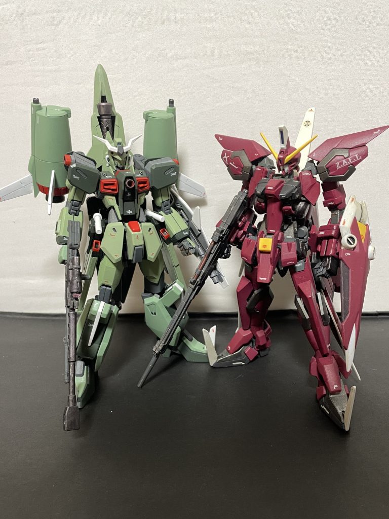 最後にMA変形&爪アリMS系先輩のイージスと記念撮影※イージス製作記はコチラ