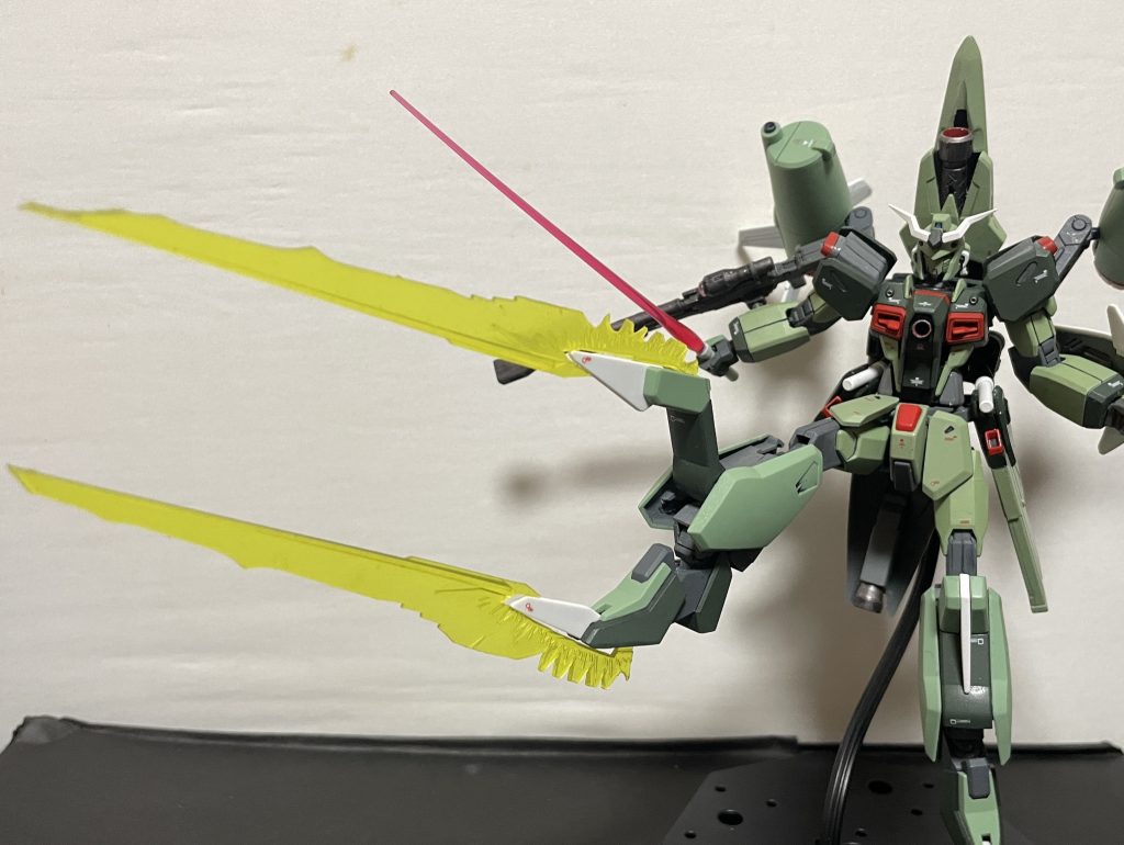 さらに爪サーベルは上下どちらにも使えたのでこんなことも可能捕まえてからのハサミ切り!