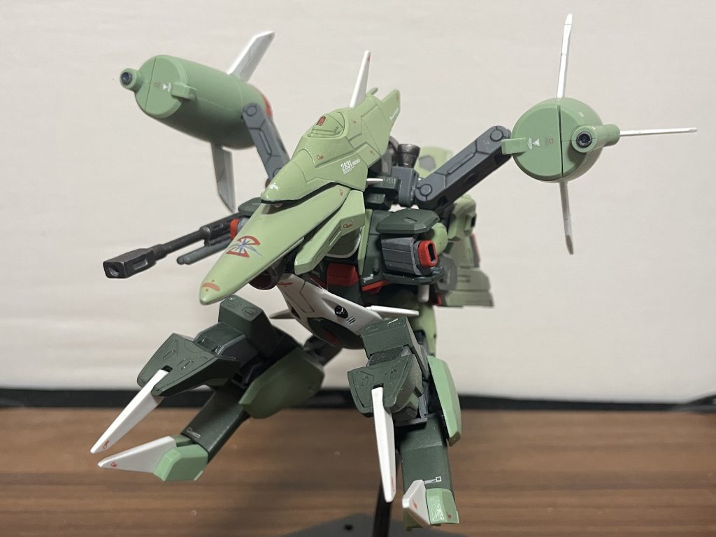 ポッド位置はフレキシブル宙間戦闘用Xウイング状態