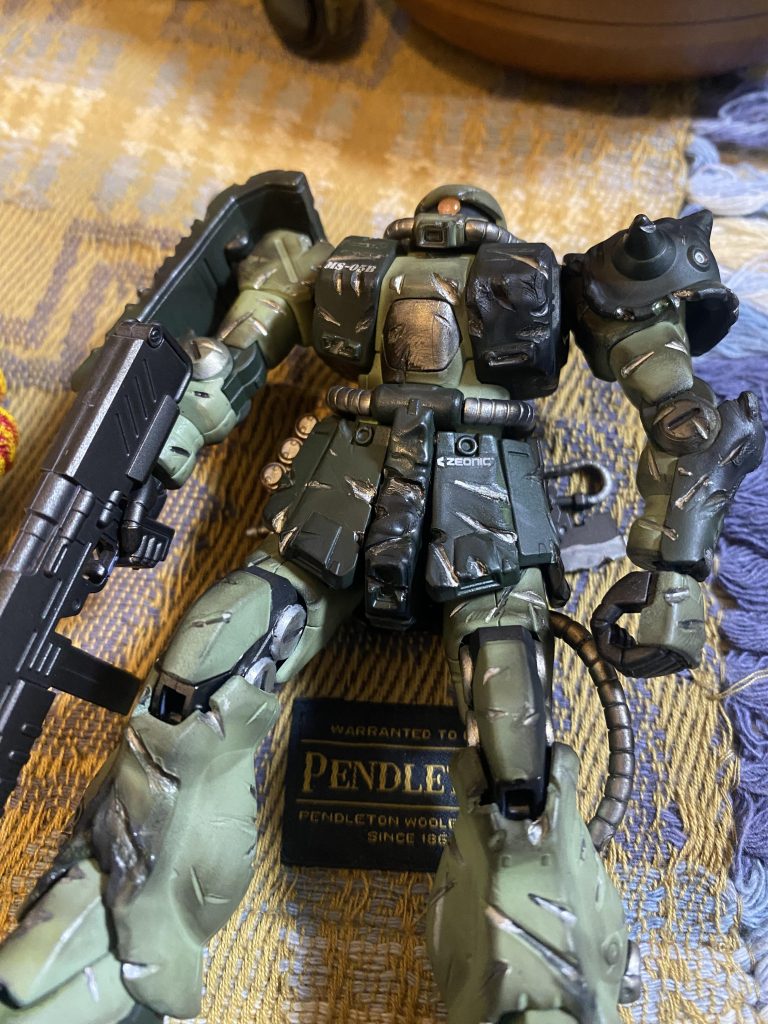 現在ザクを新しく作り始めてます。