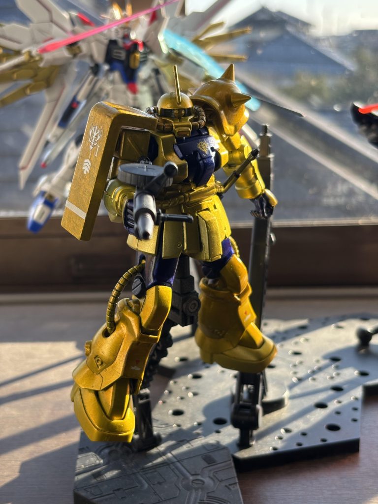 朝日を浴びて輝け！ザク！！