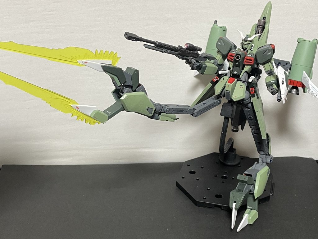 MS時でもアーム展開可能かなりのゲテモノ臭w