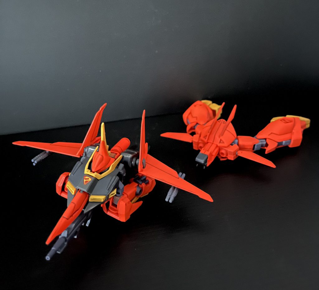 バウ・アタッカーとバウ・ナッターに変形です。バウについて詳しくなかったのですが、下半身のバウ・ナッターはミサイルとして使われると知り、こちらにも驚きました笑冷静にガニ股の下半身が高速で吹っ飛んできたらと思うと嫌ですね。。。