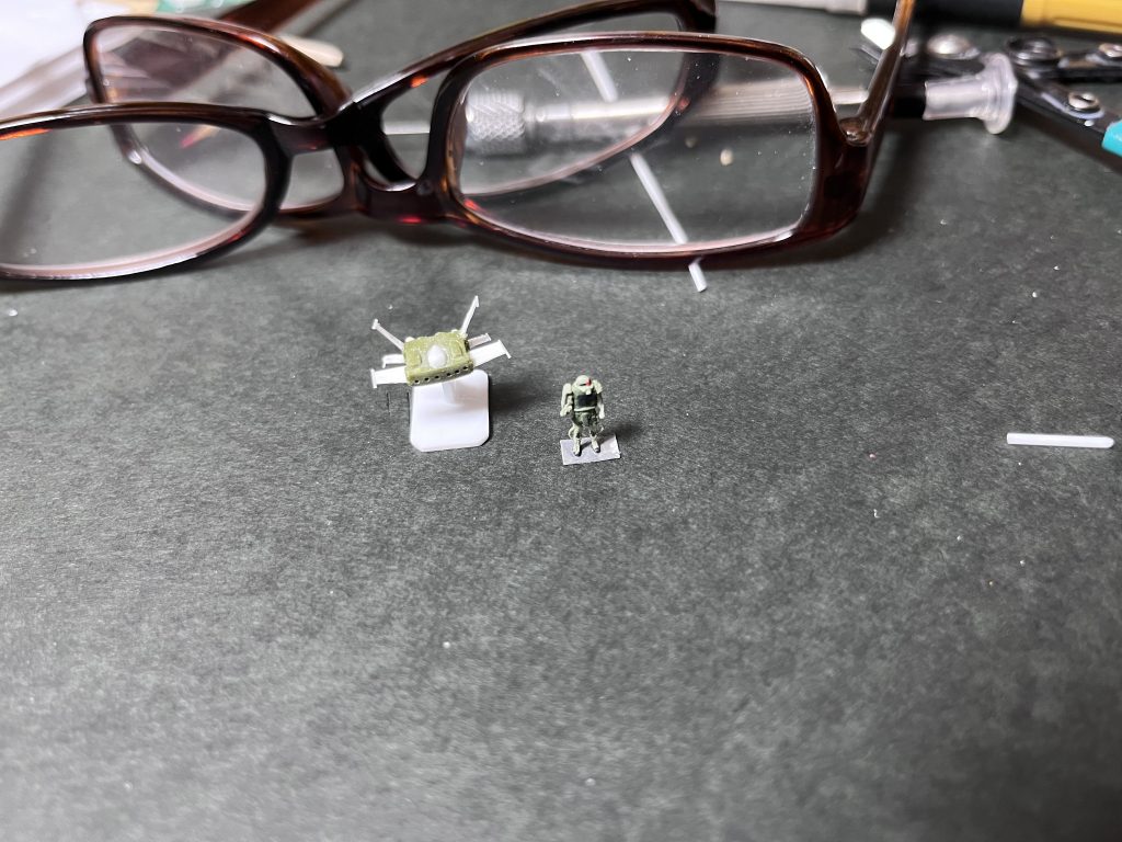 ダブル老眼鏡で吐き気がしそうです。