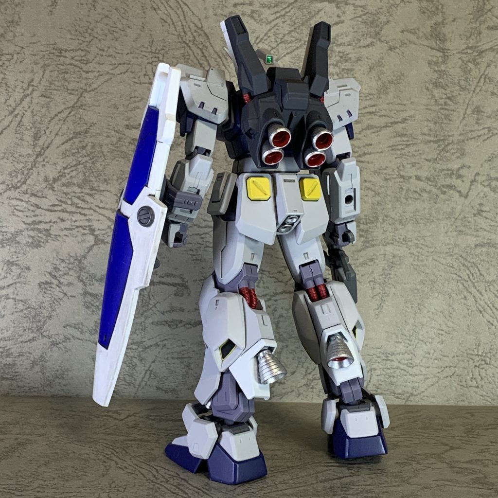 バックパックは基本そのままです。本当はサーベルラックの形状が異なりますが、安定のめんどくさがりが発動し、Mk-Ⅱのままです笑